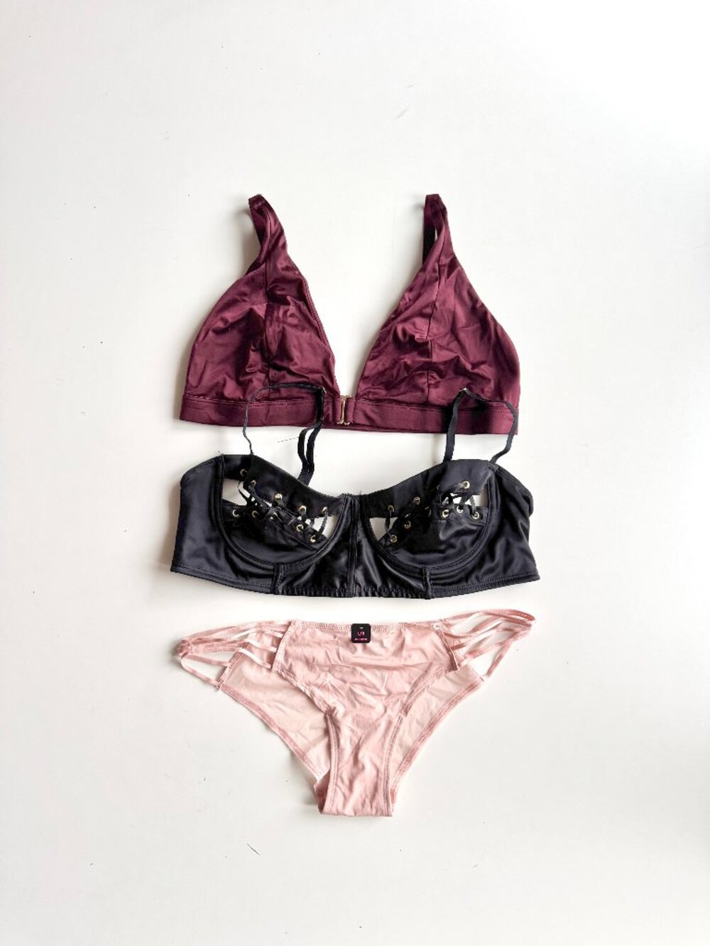Lot of 2 LA SENZA Maroon Satin Triangle Bralette & Black Balconette Bra, Size L